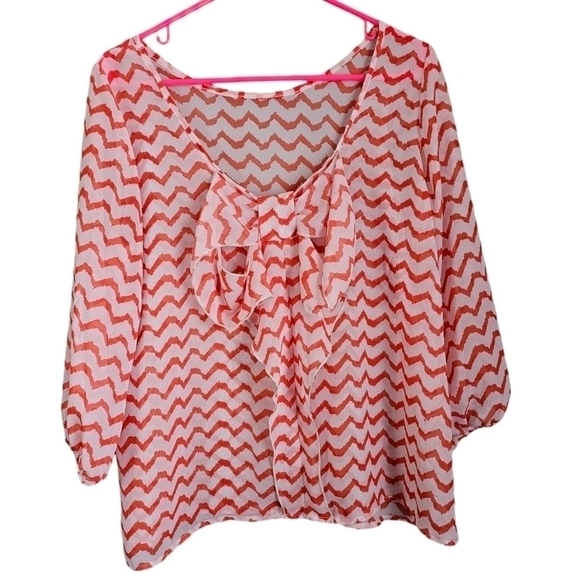Tops - Boutique chiffon red and white blouse with bow